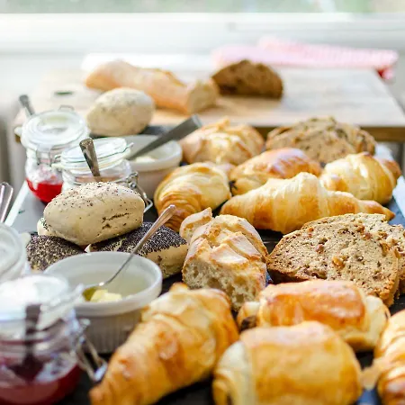 Pyrenees Cycling Couette-café