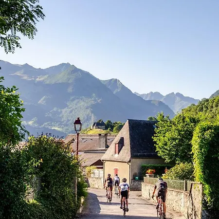 Pyrenees Cycling * Saint-Savin (Hautes-Pyrenees)